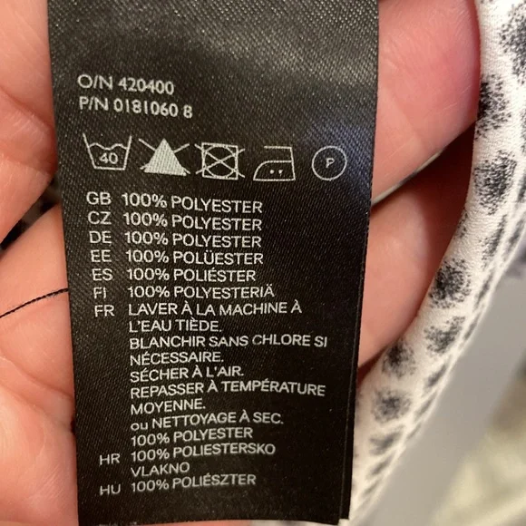 Patterned Blouse - Picture 6 of 8